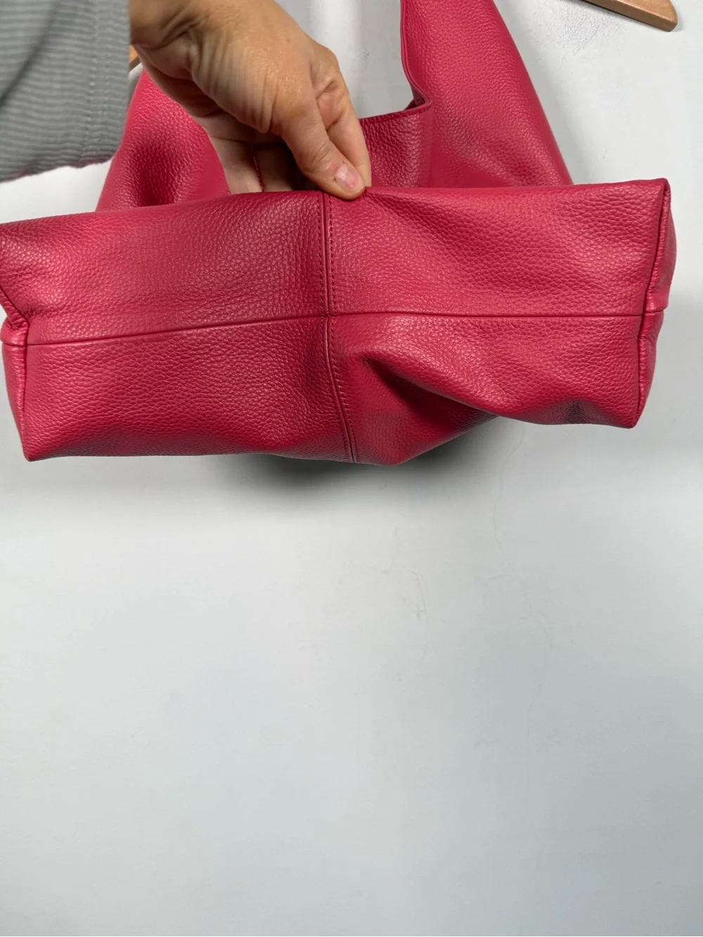 Lagging Hot Pink Leather Hobo Shoulder Bag, 100% Leather, Great Condition